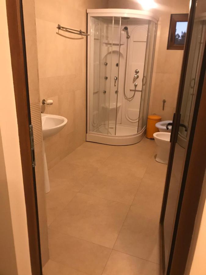 Apartament La Vila Curtea De Arges Exterior photo